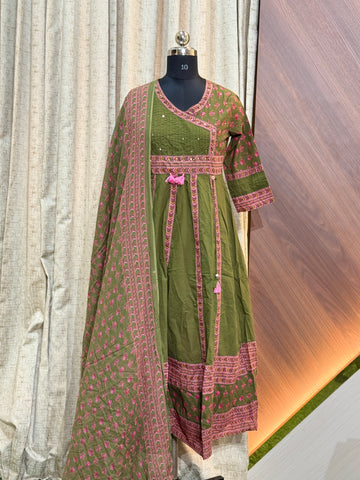 A172  - Anarkali kurtis with Dupatta