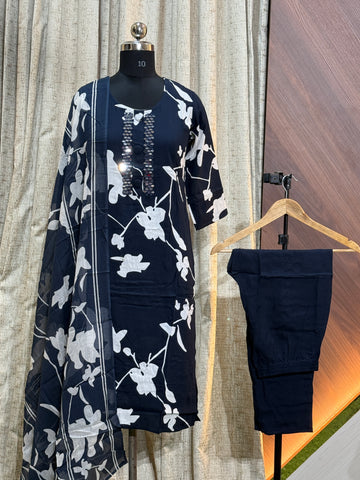 A500 - Ryon Kurti with Pant and Dupatta