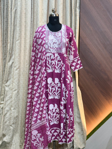 A562 - Anarkali kurtis with Dupatta