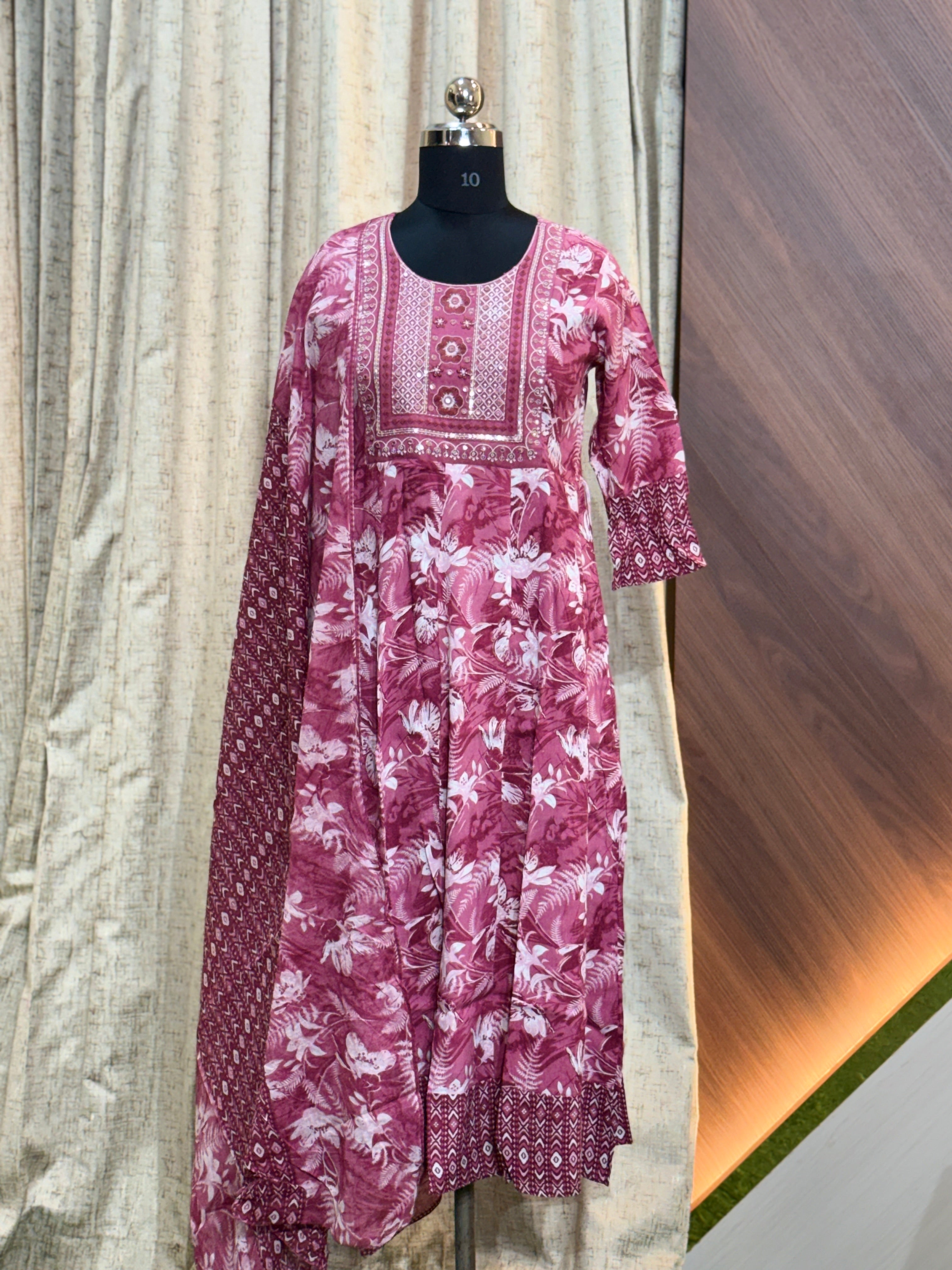 A563 - Anarkali kurtis with Dupatta