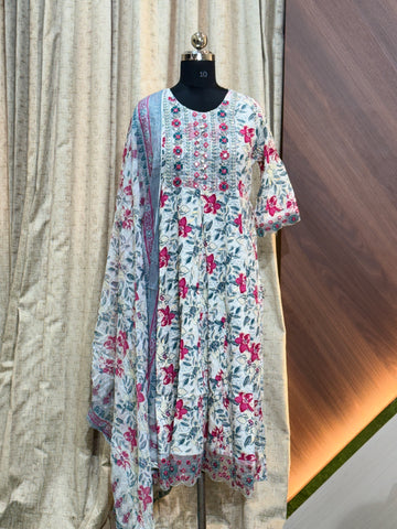 A577 - Anarkali kurtis with Dupatta