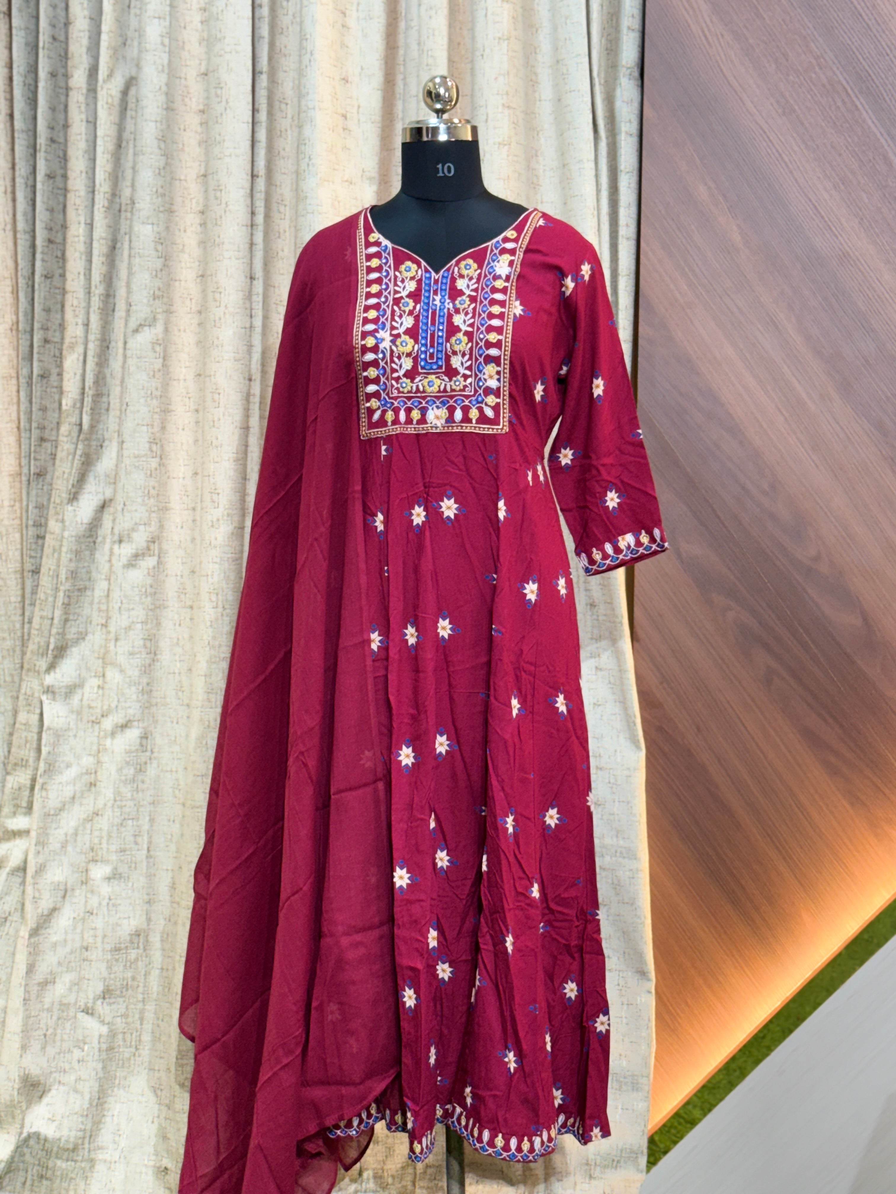 A572 - Anarkali kurtis with Dupatta