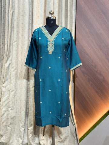 A588 - SILK KURTIS