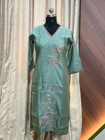 A592 - SILK KURTIS