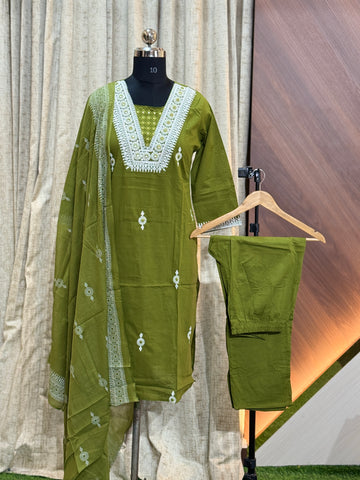 A627 - Kurti with Pant and Dupatta