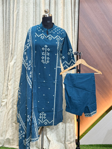 A636 - Kurti with Pant and Dupatta