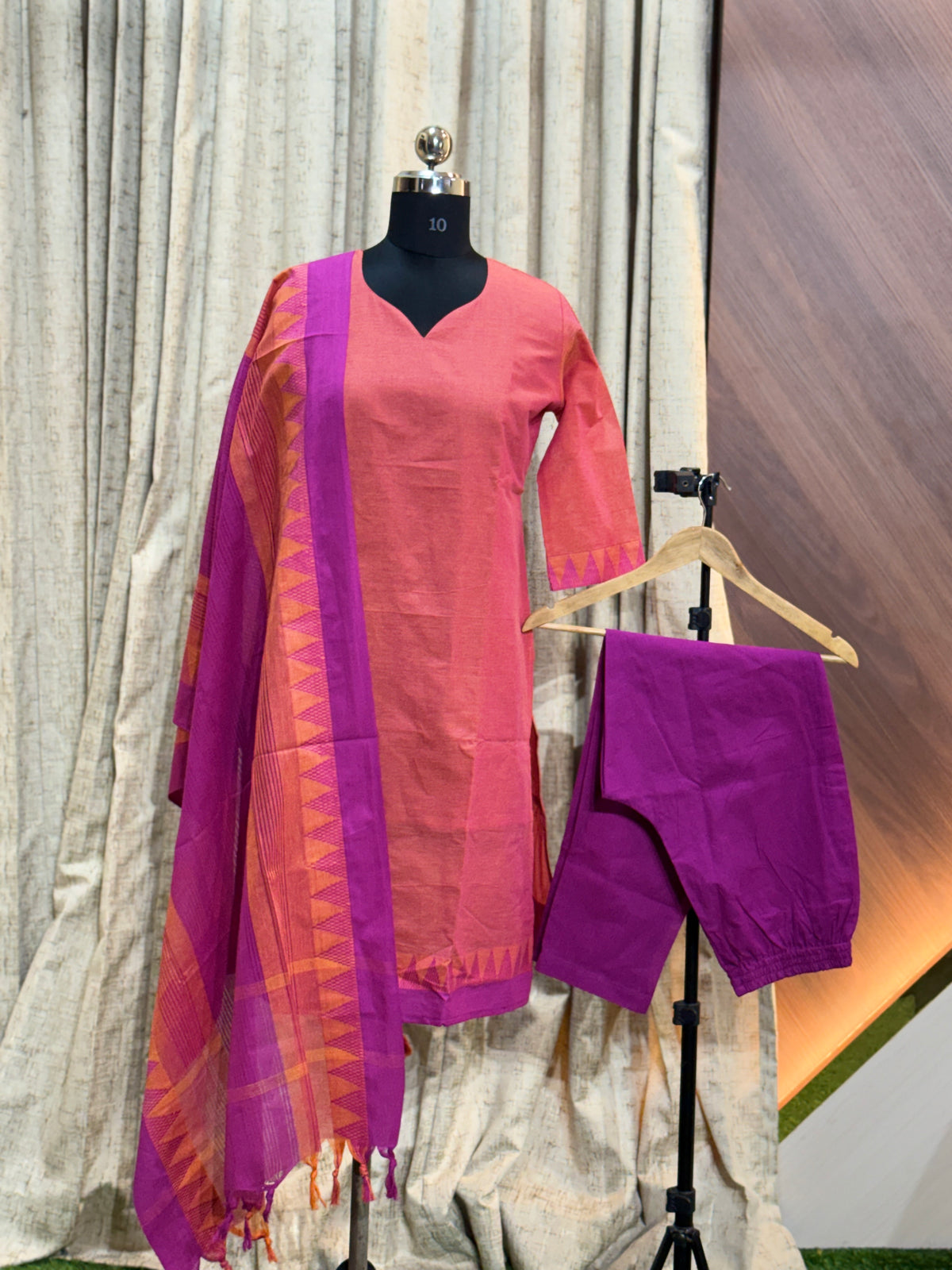 A649  - Kurti with pant and Duppatta ( Mangalagiri )