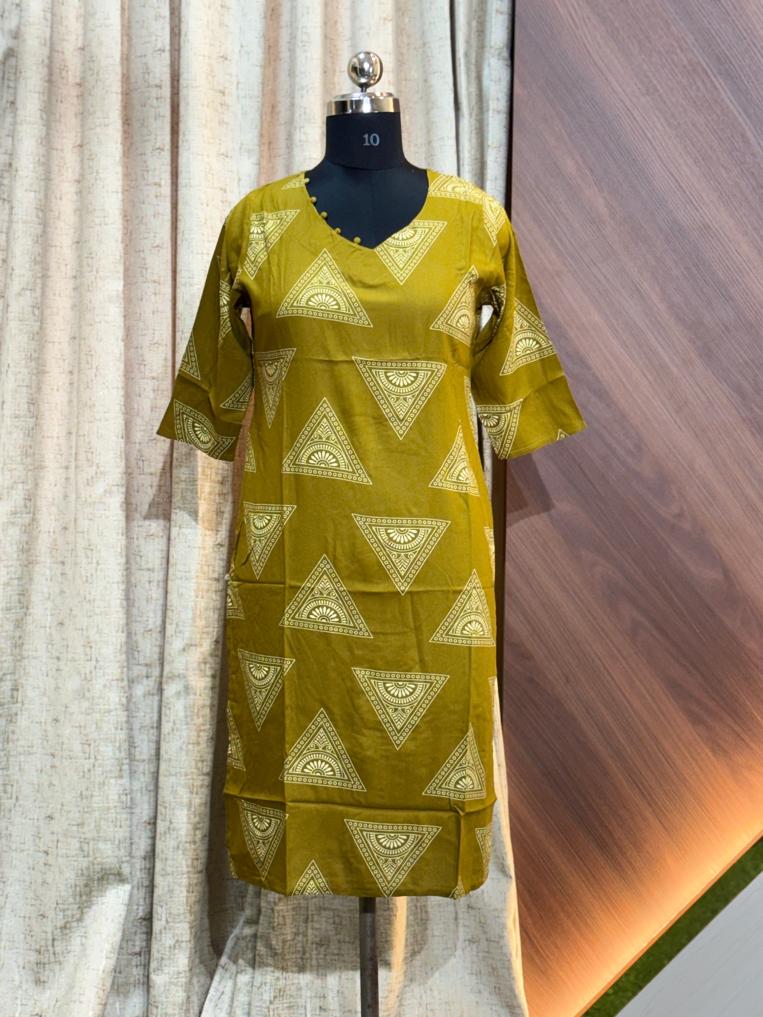 A828 - Daily wear Kurtis