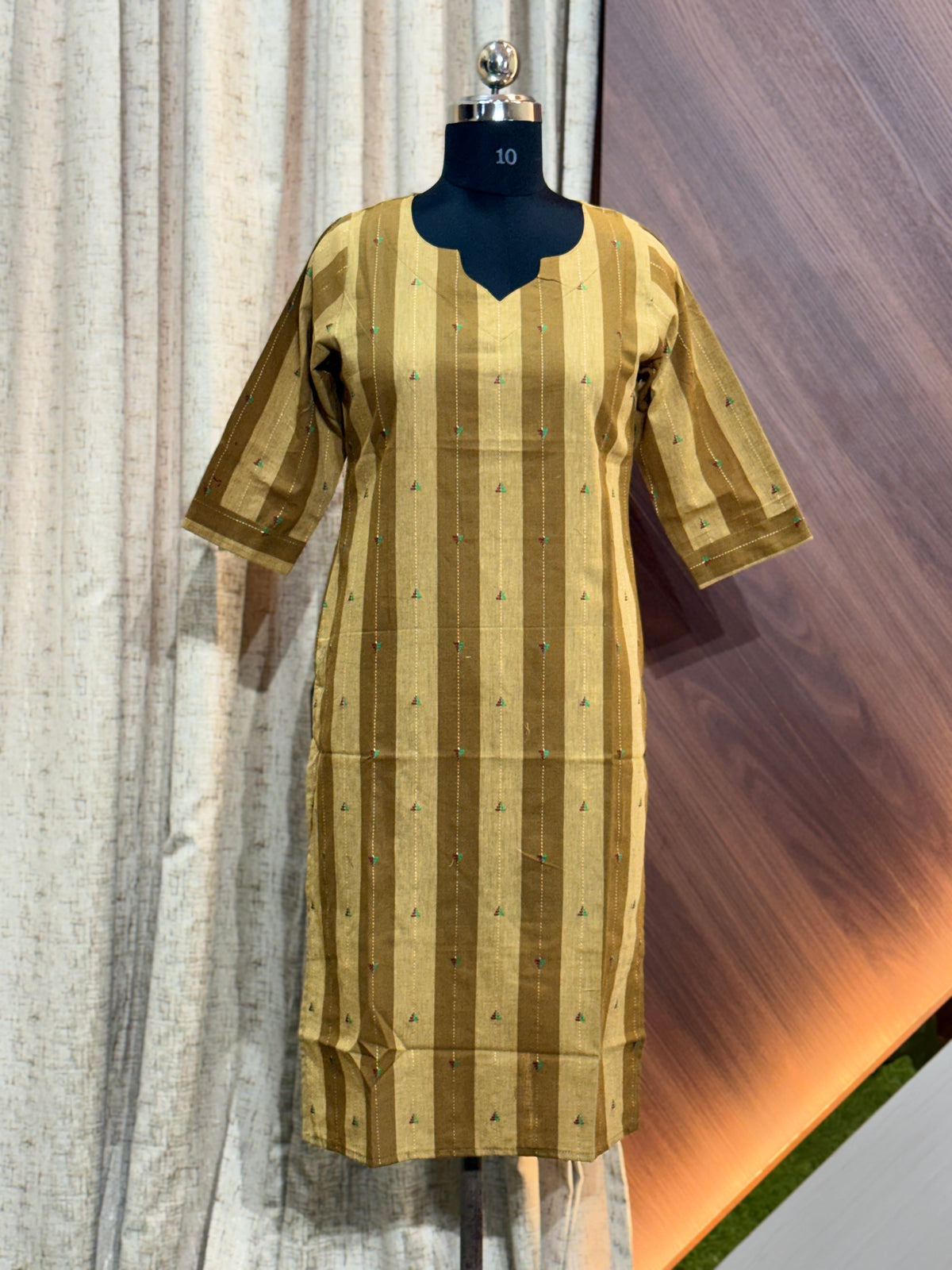 A871 - COTTON KURTIS