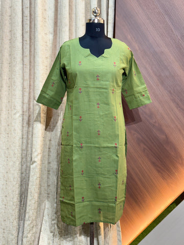 A862 - COTTON KURTIS