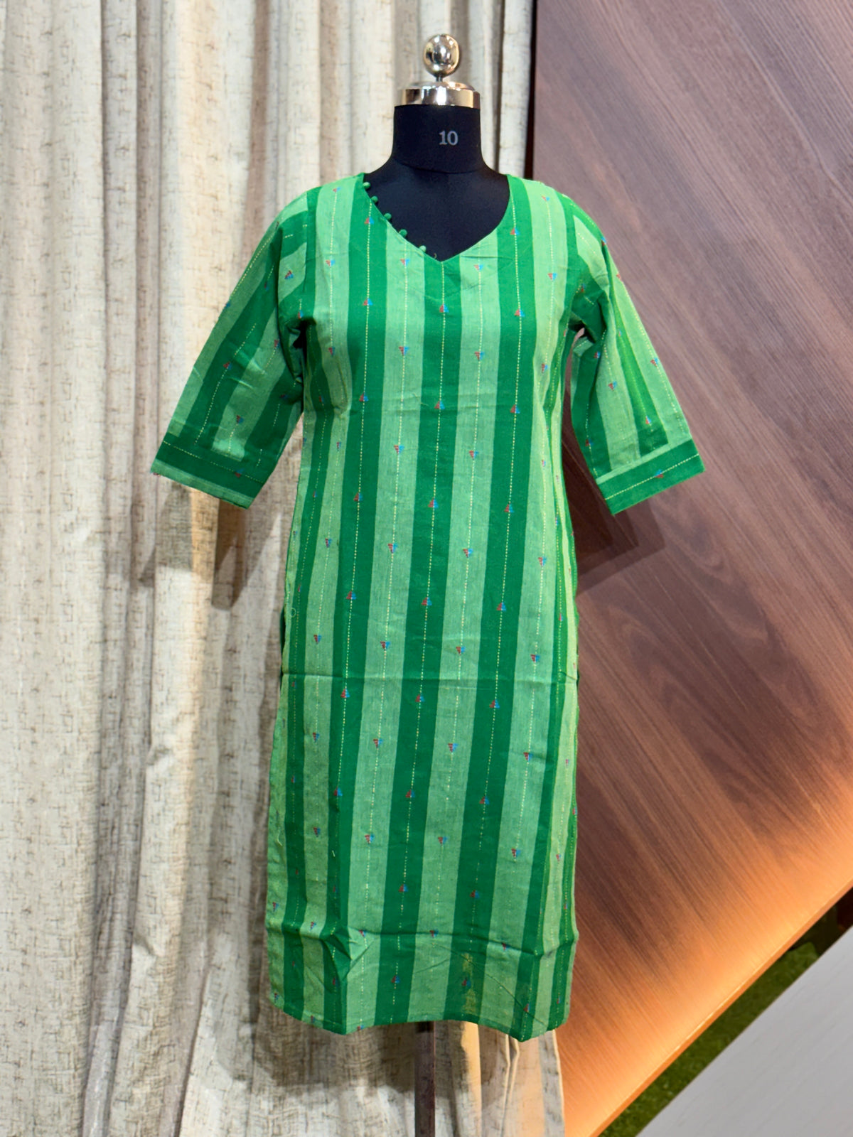 A863 - COTTON KURTIS
