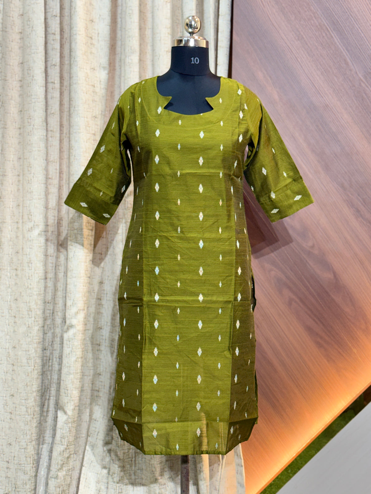 A917 - RAW SILK KURTIS