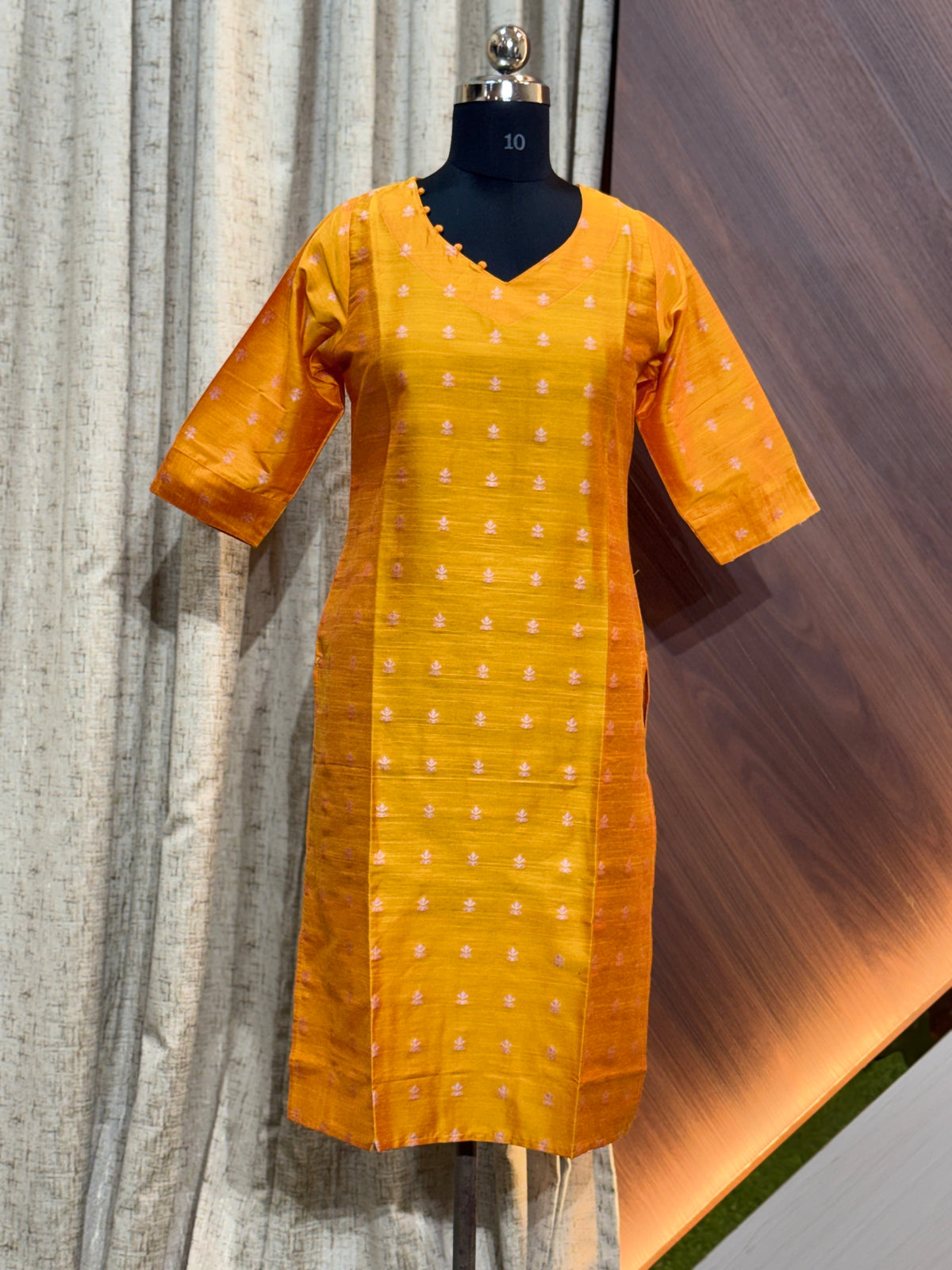 A918 - RAW SILK KURTIS