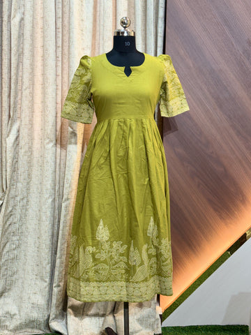 A1092 - Fit & Flared Frock