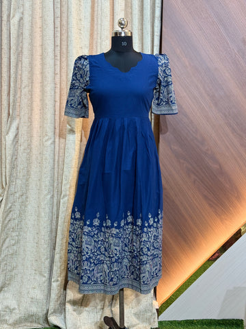A1089 - Fit & Flared Frock