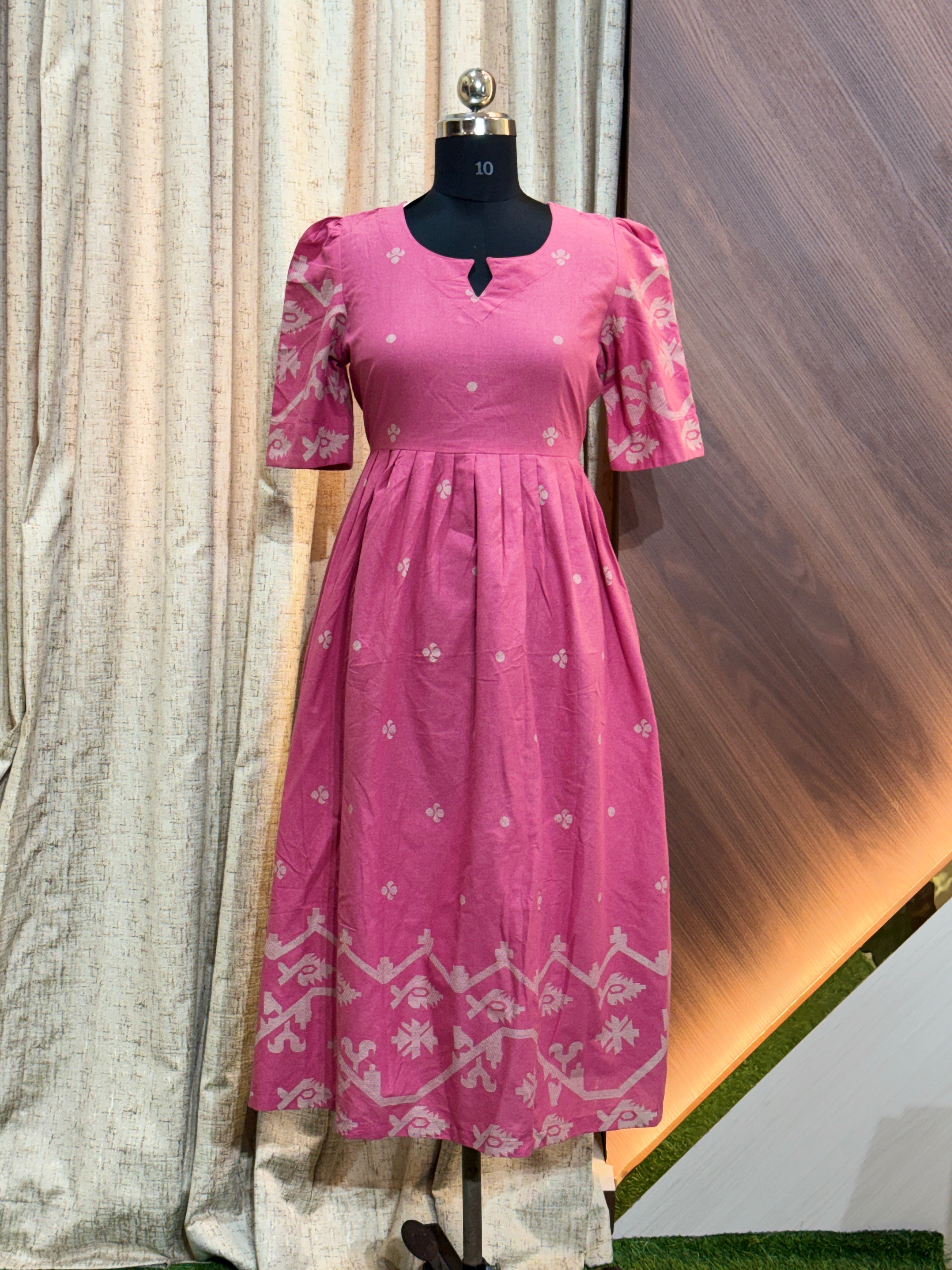 A1090 - Fit & Flared Frock