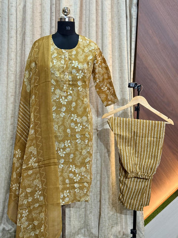 8222   - Cotton 3pc Kurta Set