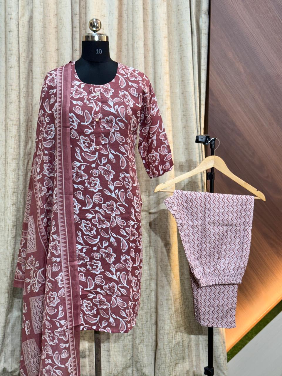 8220   - Cotton 3pc Kurta Set
