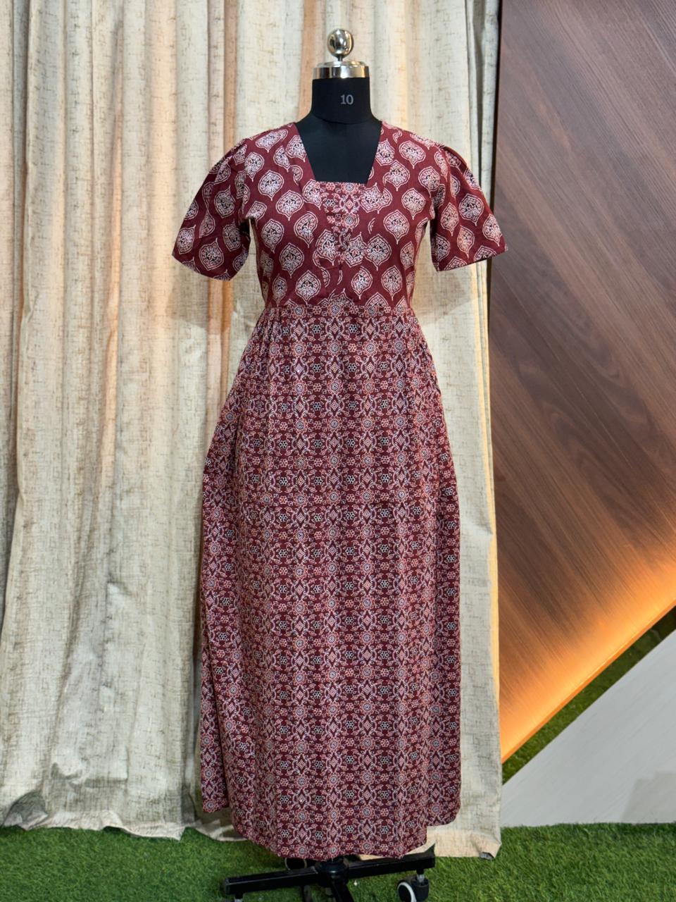 8390 - Frock Style Nighty