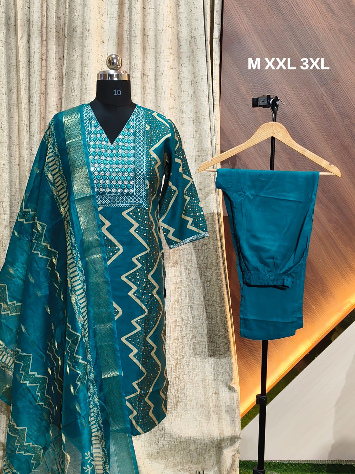 9468 - Kurti with Pant and Dupatta 3PC