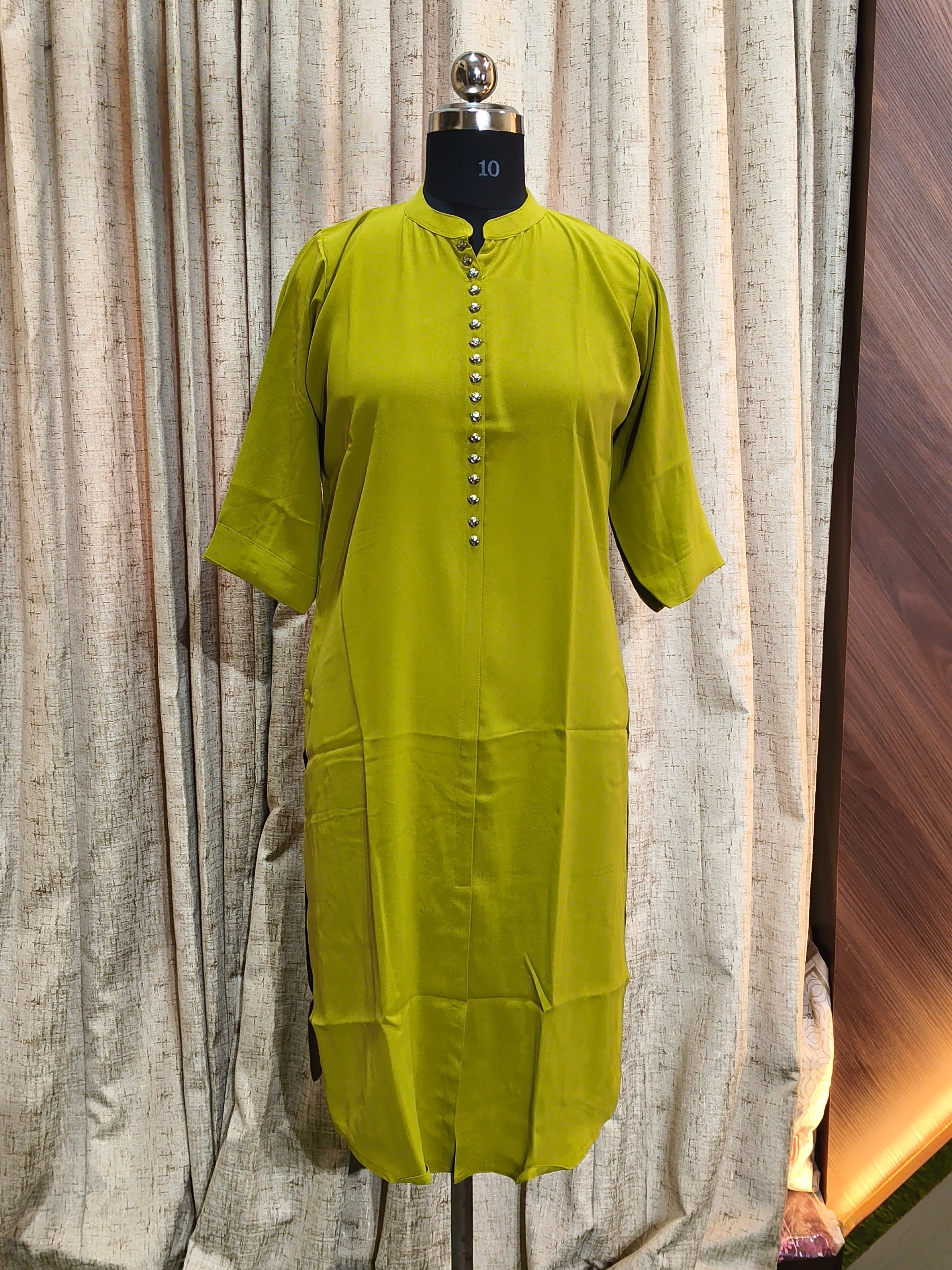 9715 - SILK KURTIS