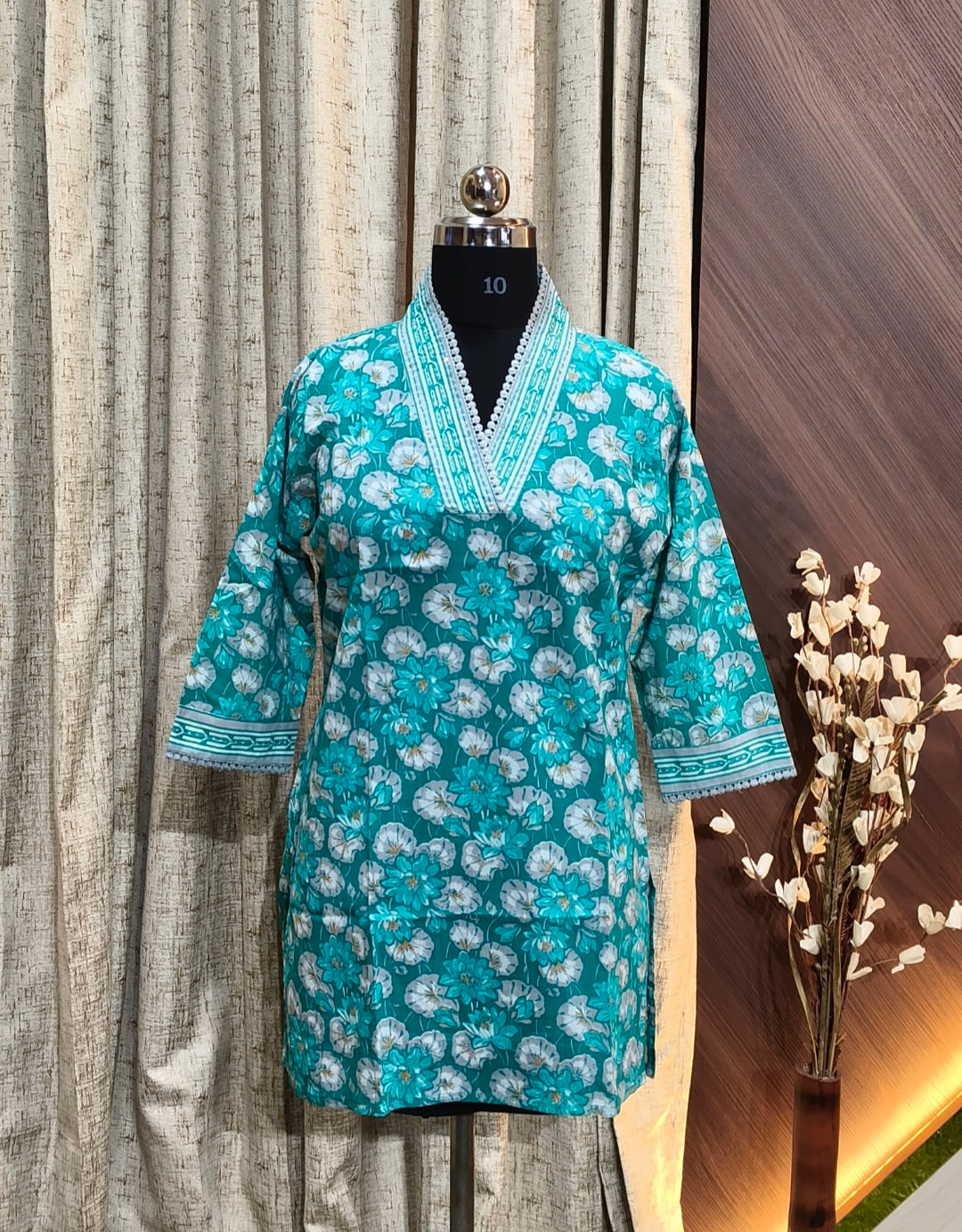 A 1013  - Short Kurtis