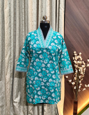 A 1013  - Short Kurtis