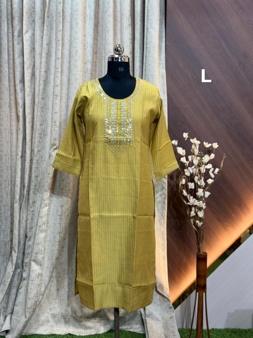 9714 - SILK KURTIS