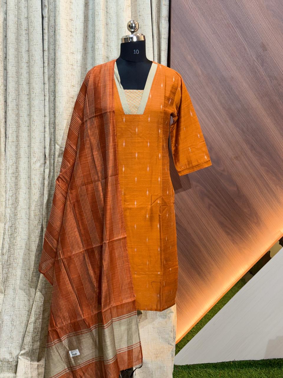 D1348 - RAW Silk kurti with Dupatta