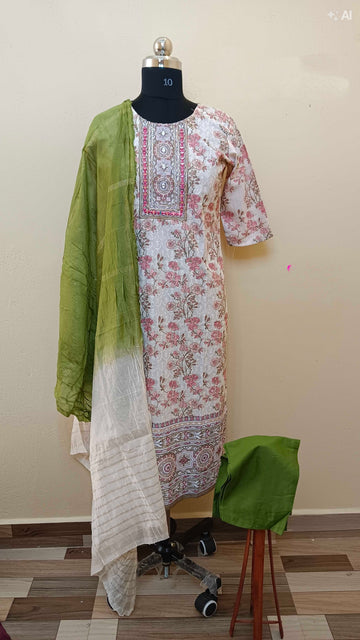 D1362 - Kurti with Pant and Dupatta