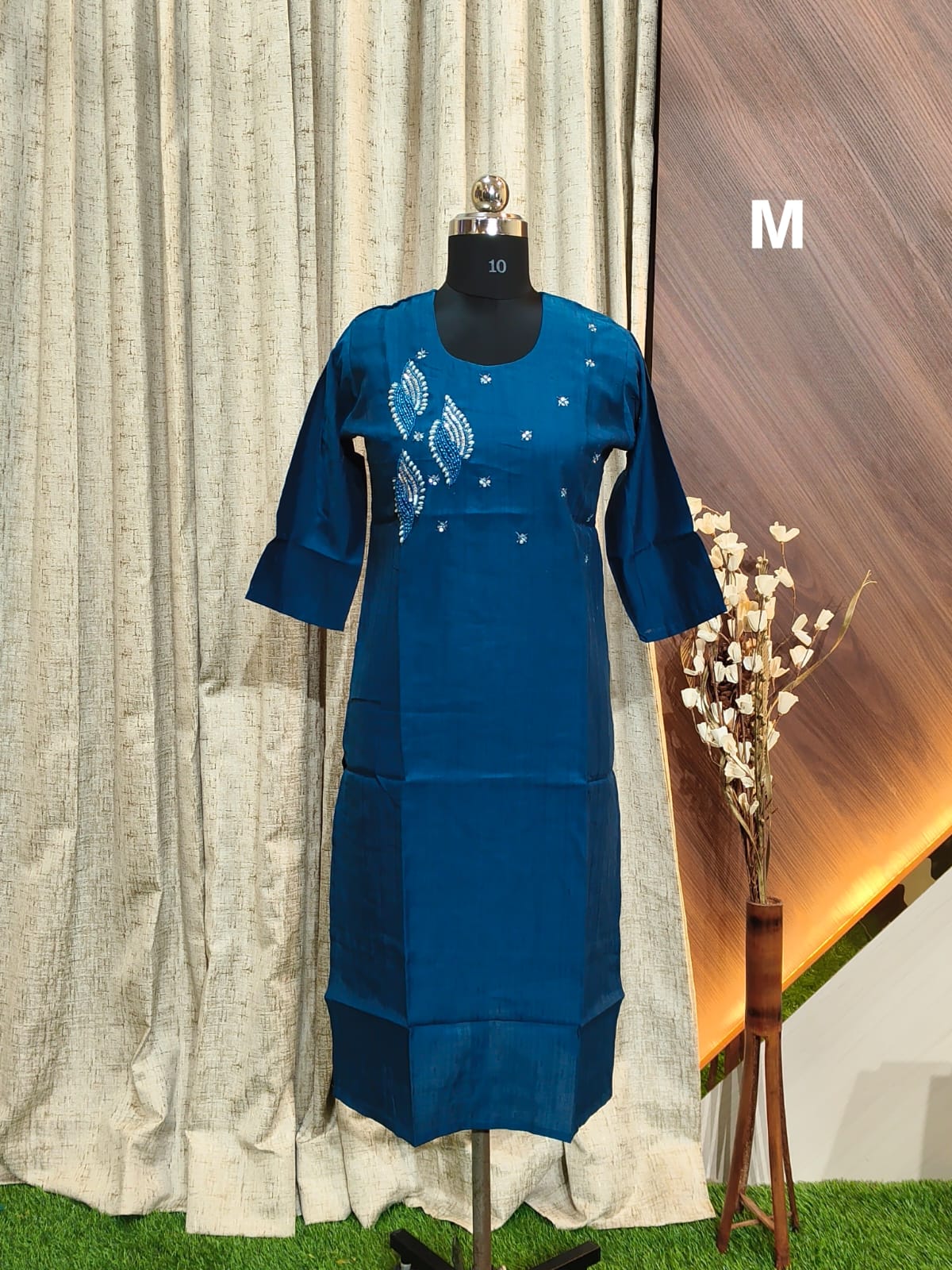9433 - SILK KURTIS