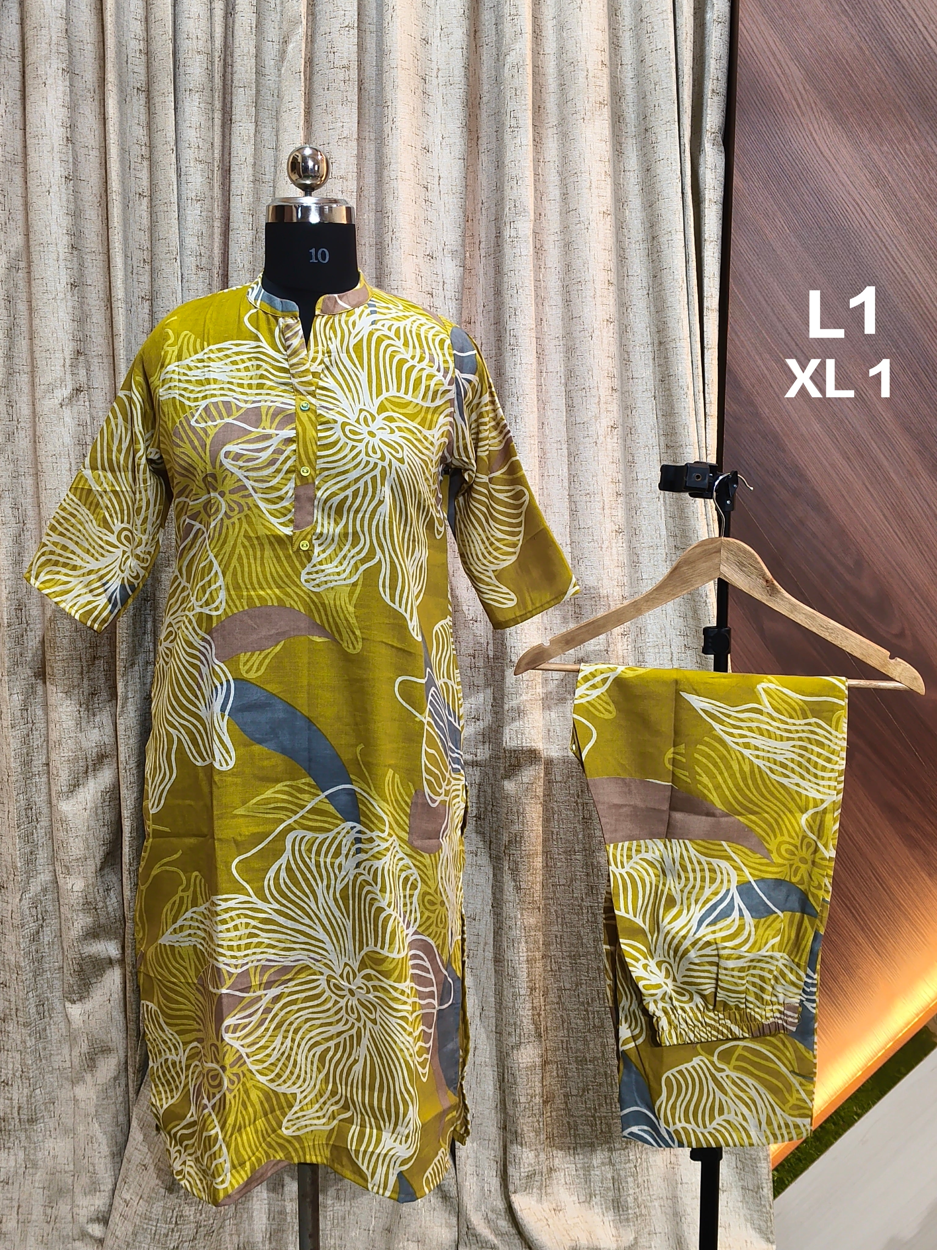 B1022  - Co-ords