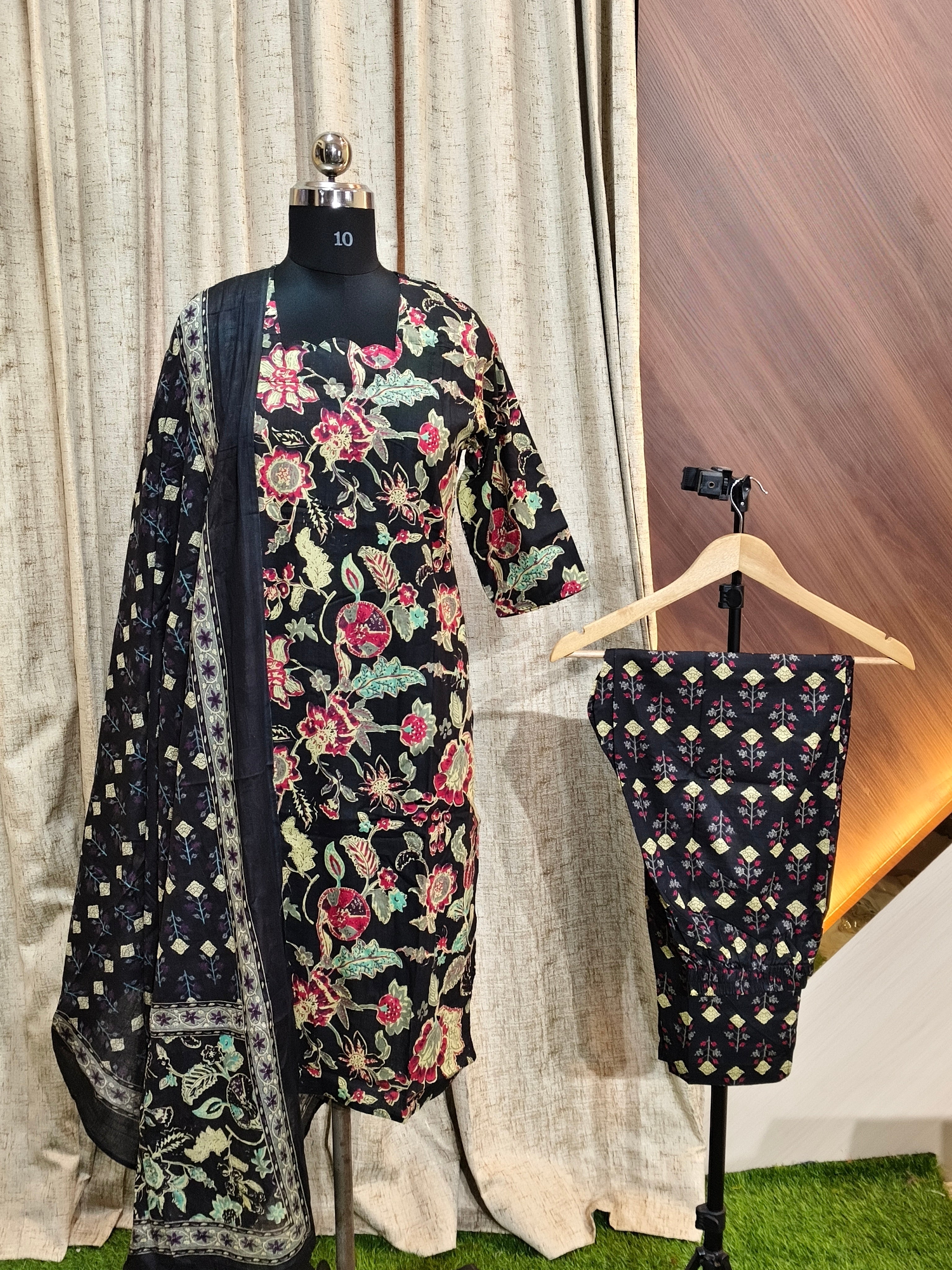 D1206 - Cotton 3pc Kurta Sets
