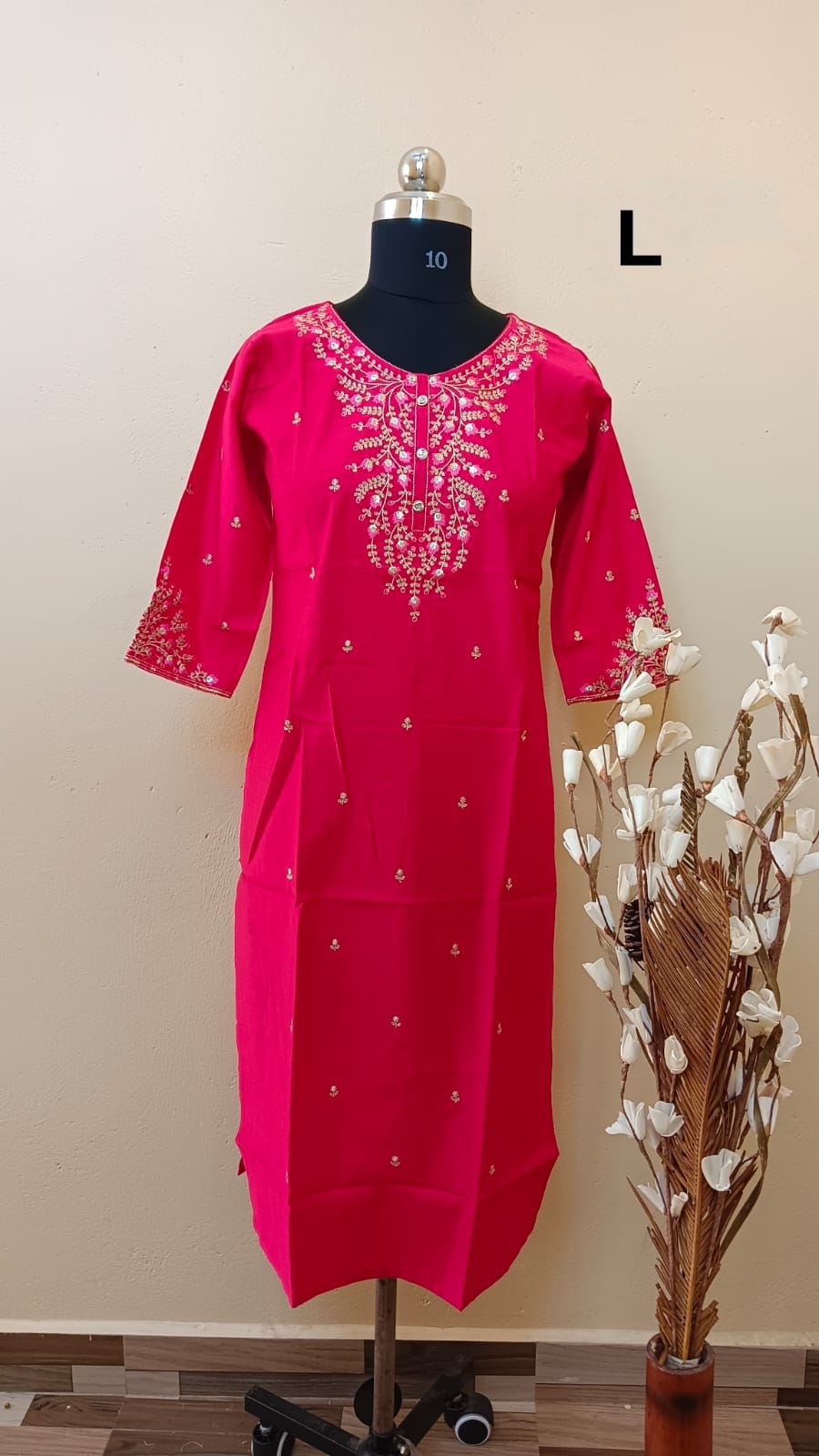 9437 - SILK KURTIS