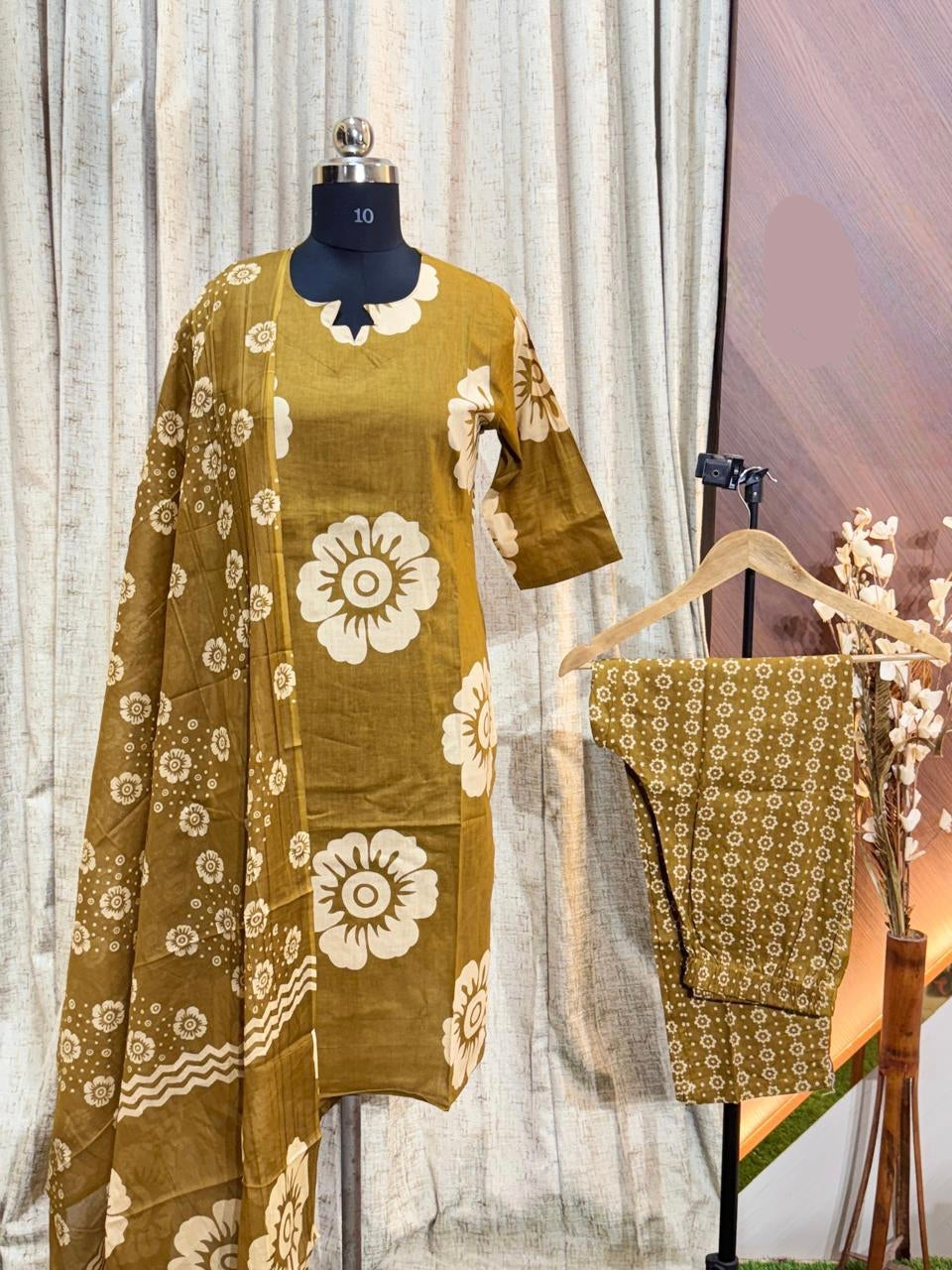D1202 - Cotton 3pc Kurta Sets