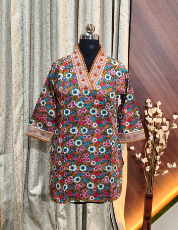 A 1028 - Short Kurtis
