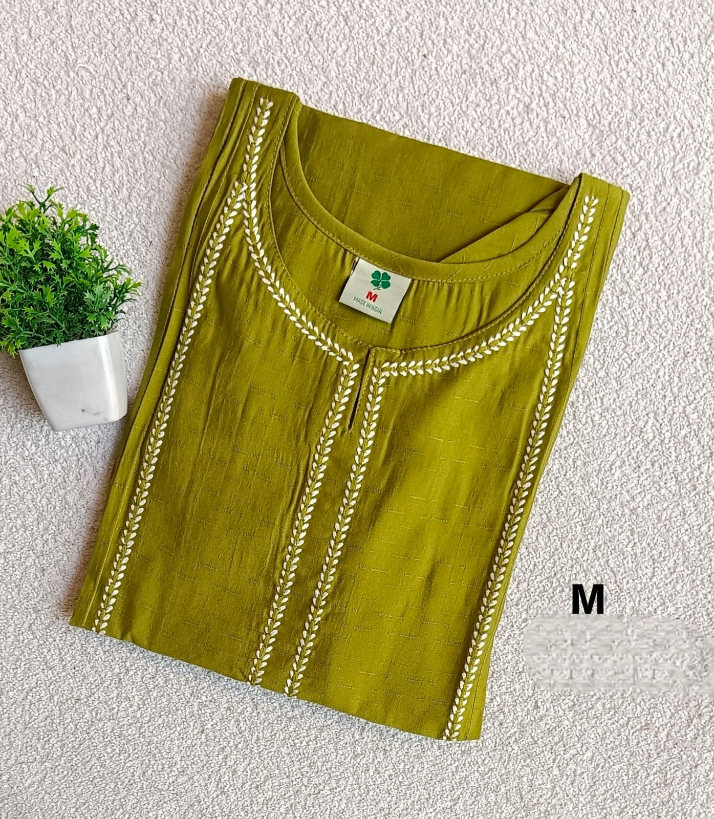9528 - SILK KURTIS