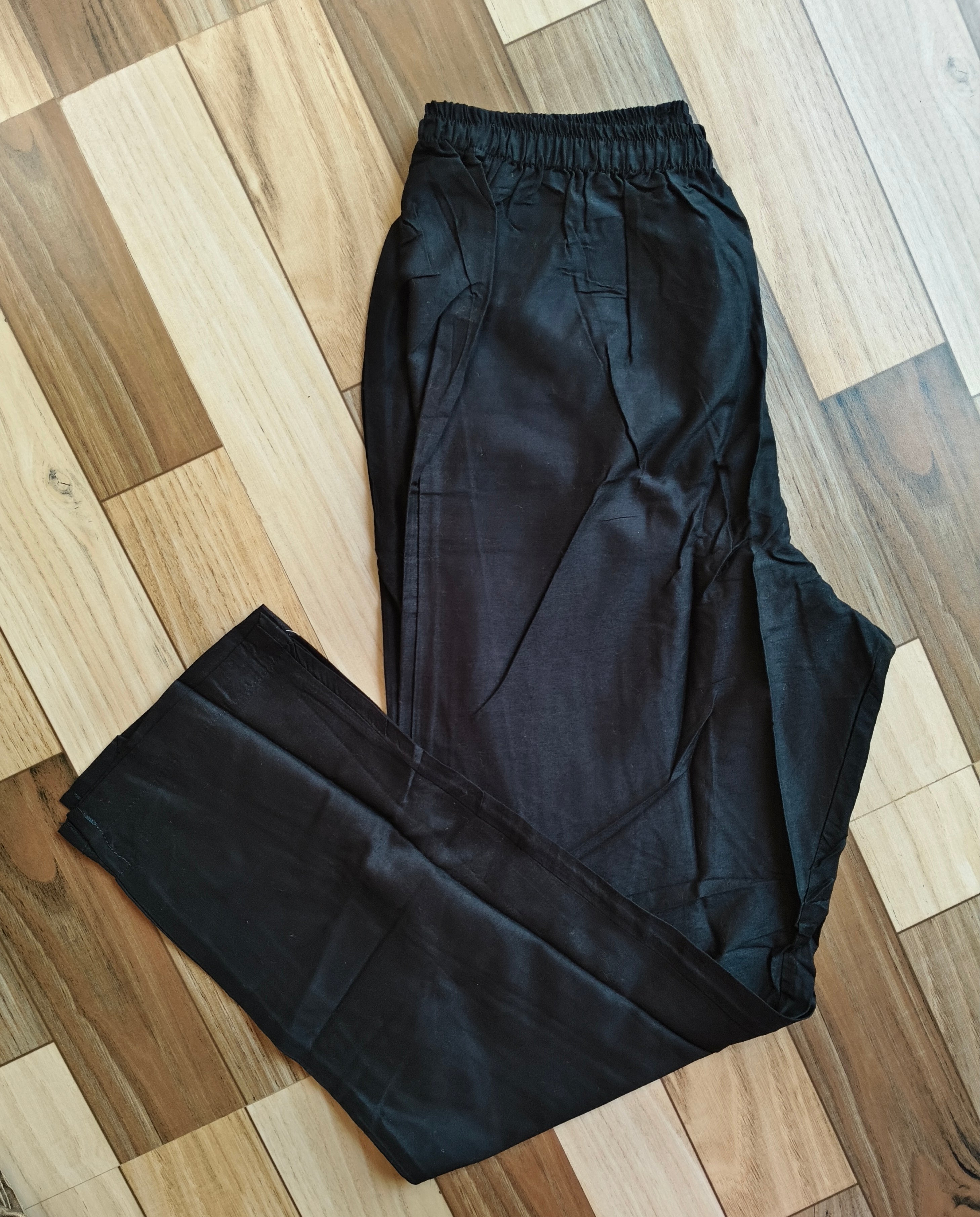 P016 - Silk Pants (black)