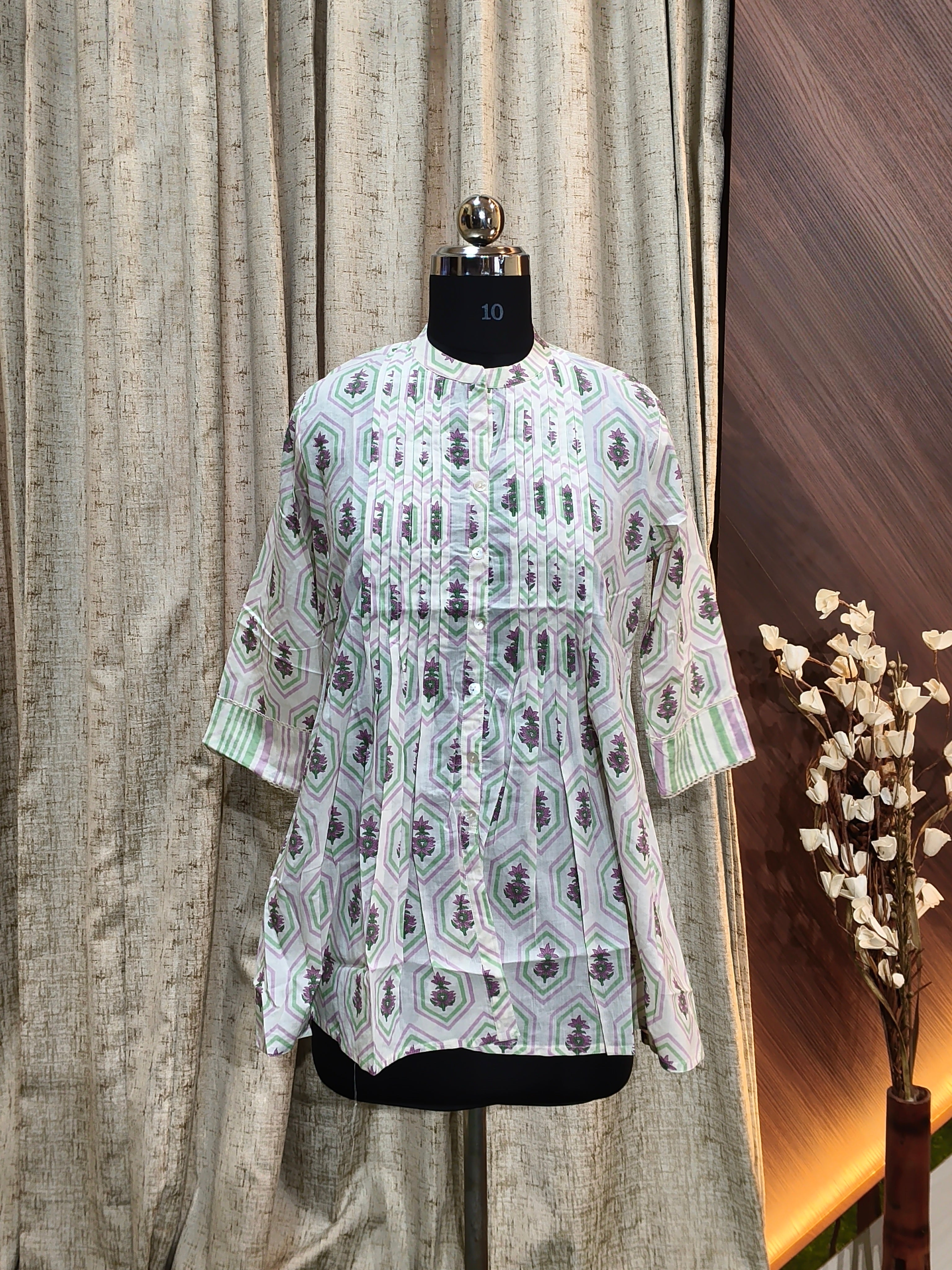 A 1023 - Short Kurtis
