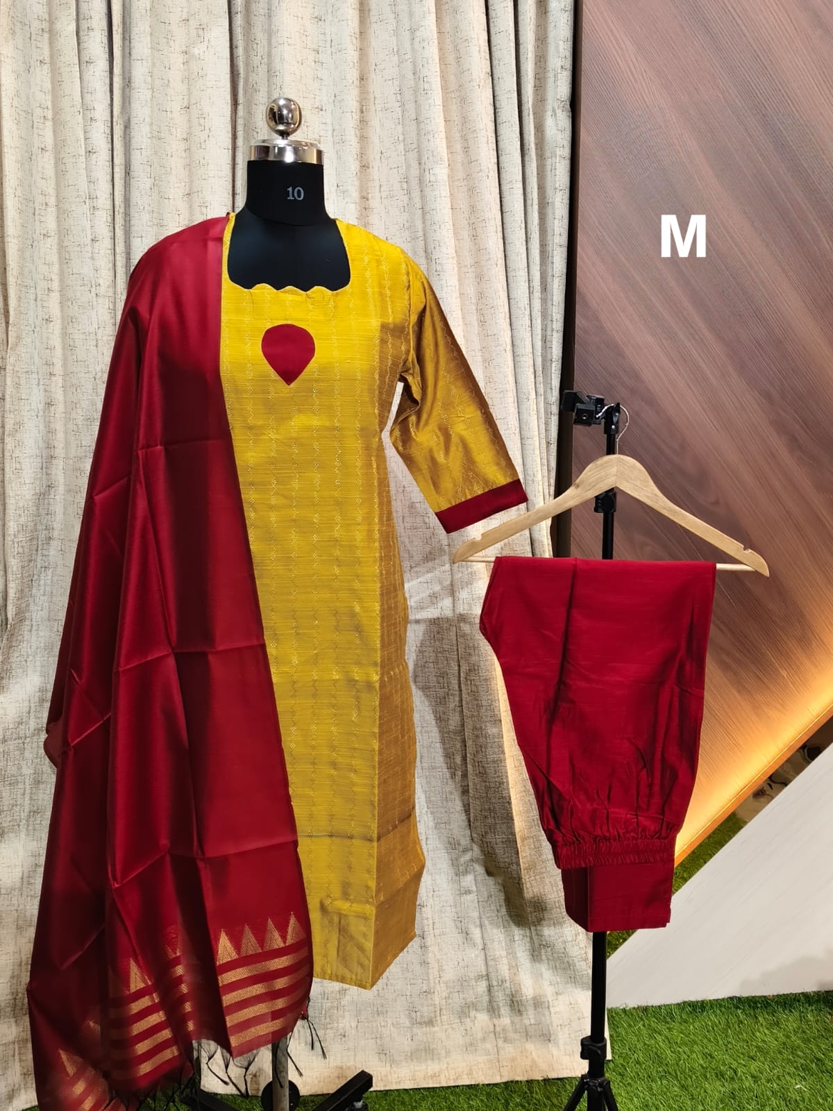 7450 - Kurti with Pant and Dupatta 3PC