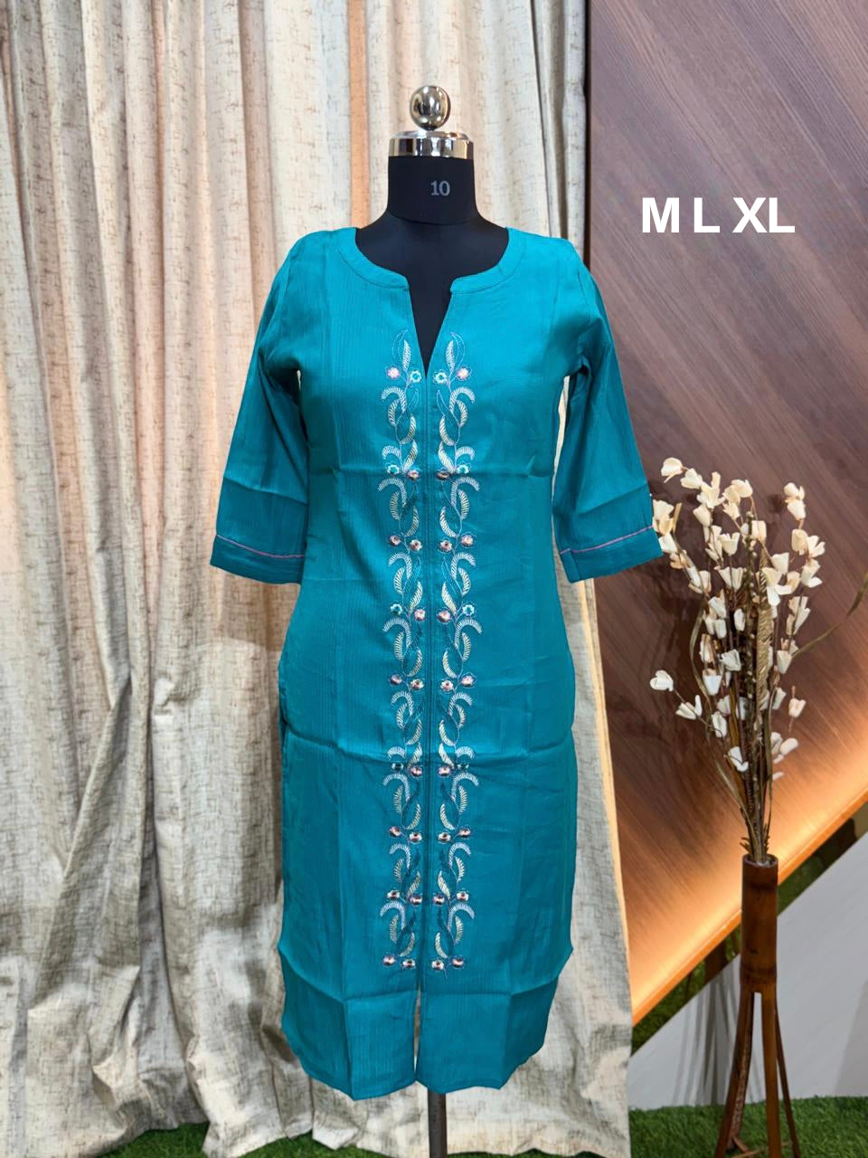 9495 - SILK KURTIS