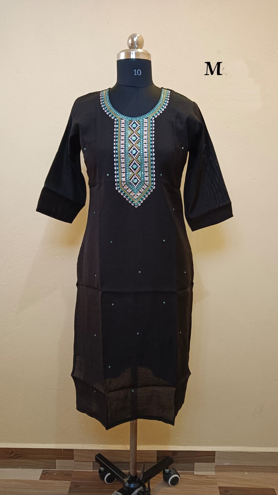 9529 - SILK KURTIS