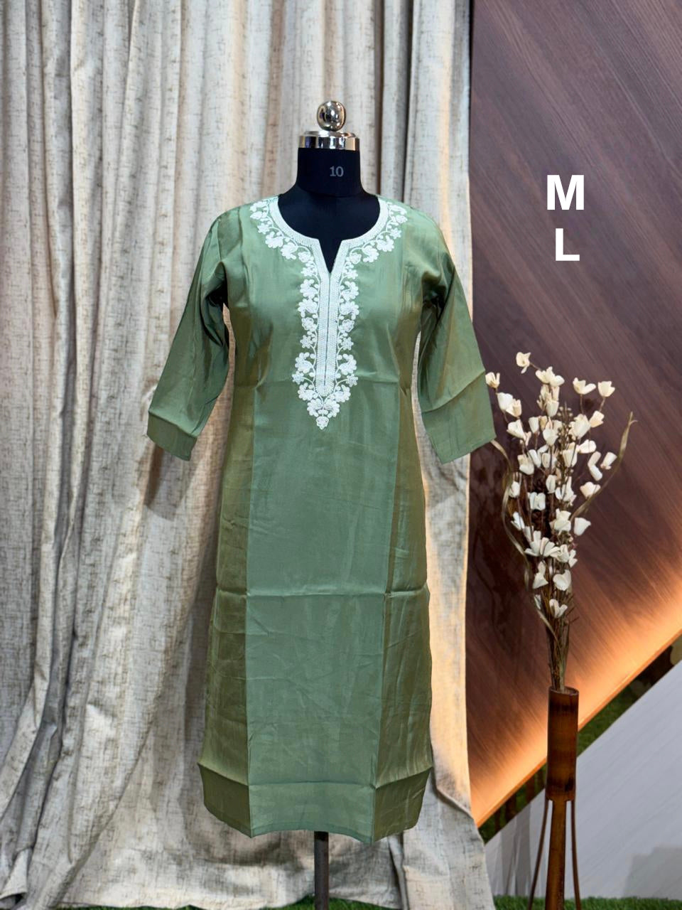 9535 - SILK KURTIS