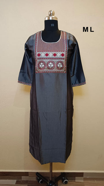 9541 - SILK KURTIS