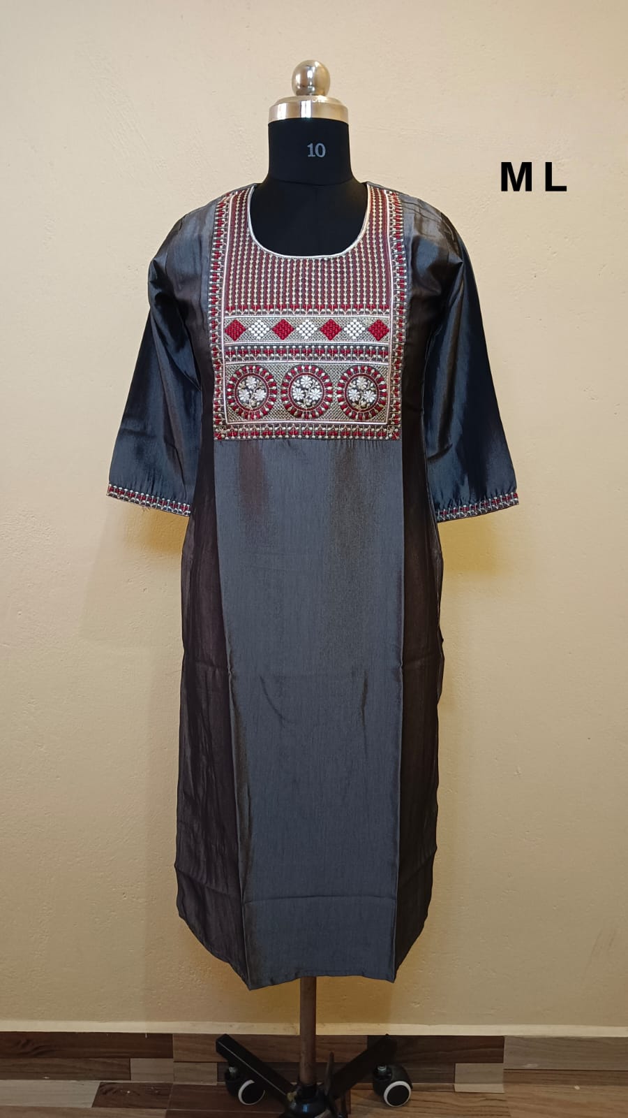 9541 - SILK KURTIS