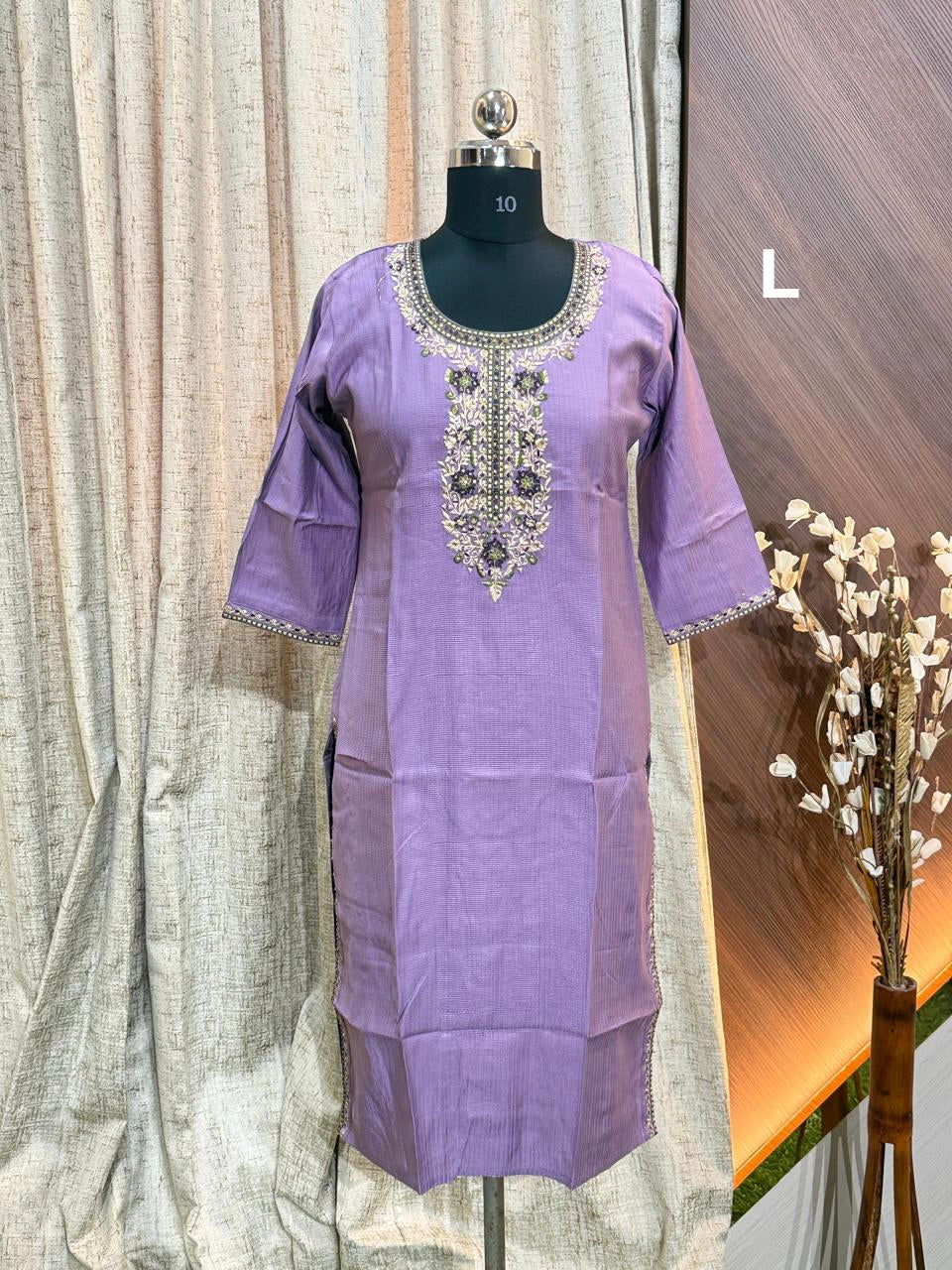 9506 - SILK KURTIS