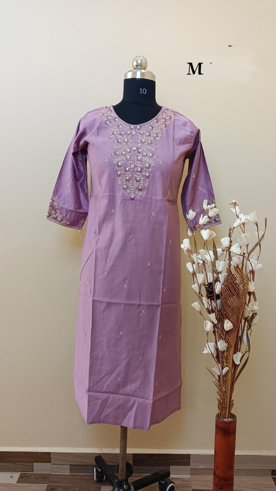 9514 - SILK KURTIS
