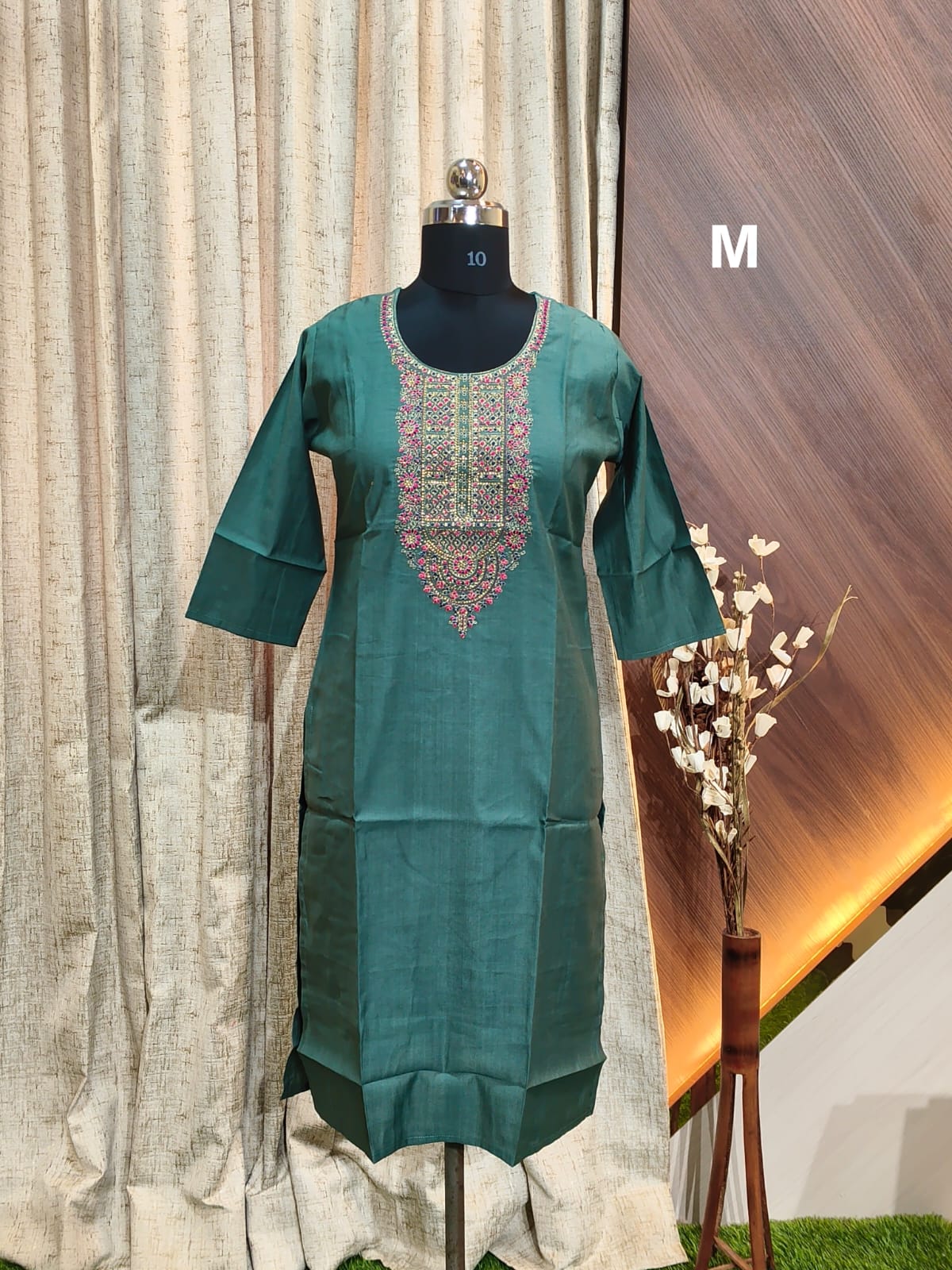 9431 - SILK KURTIS