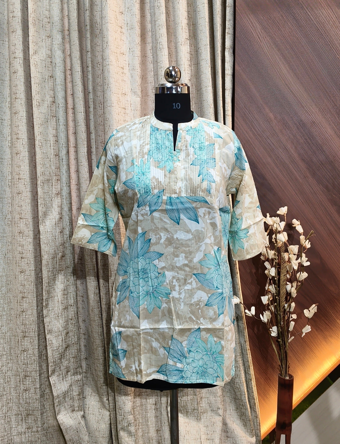 A 1002  - Short Kurtis