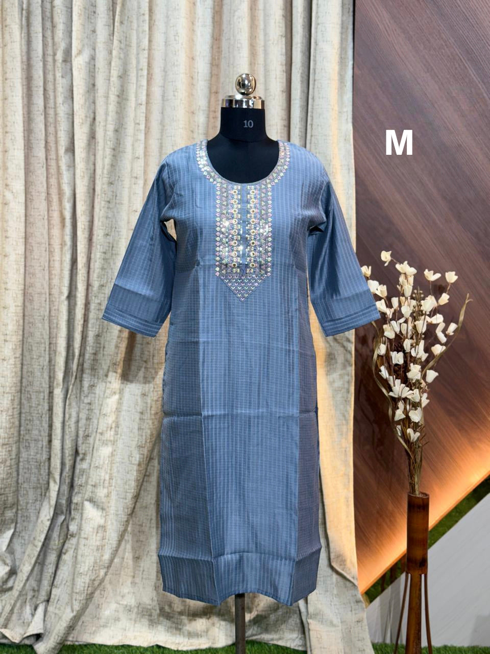 9536 - SILK KURTIS
